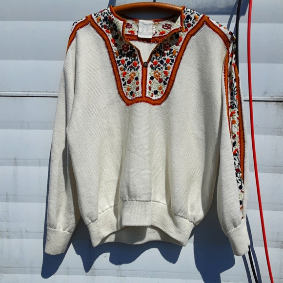 Vintage Sweaters - Vintage Embroidered Mexicana Sweater